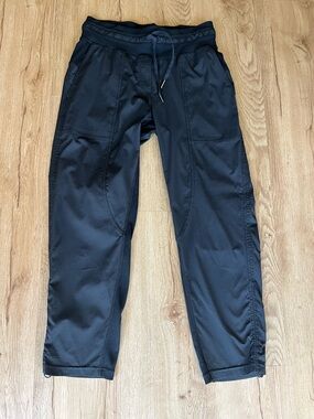 Lululemon Dance Studio Crop Pants Black Size 4